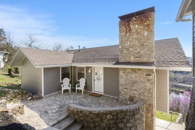 Cabin Hollister