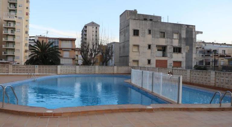 Apartment with private pool & terrace — photo 4