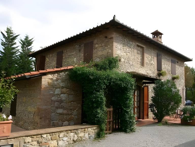Farm with patio, yard & pool in San Gimignano