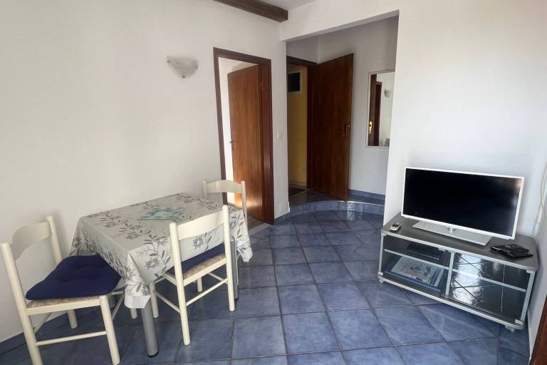 One bedroom apartment near beach Novigrad (A-24877-b) — photo 4