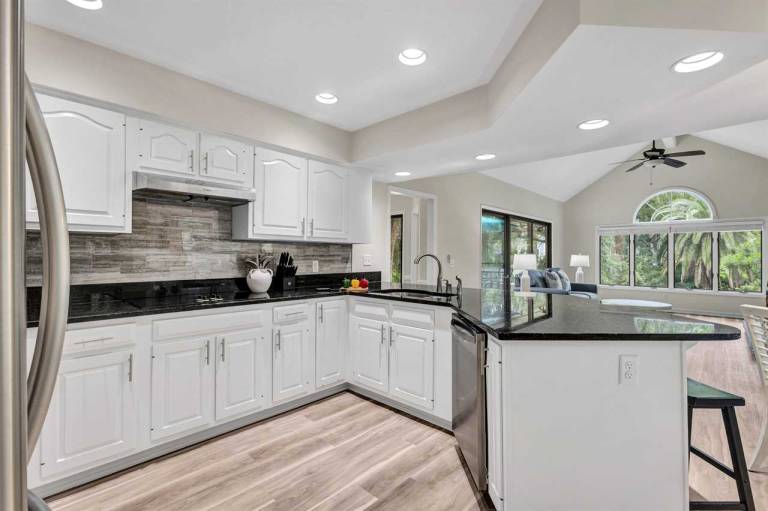 163 Mooring Buoy @ Palmetto Dunes Private Pool & Lagoon Dock Updated Luxury — photo 4
