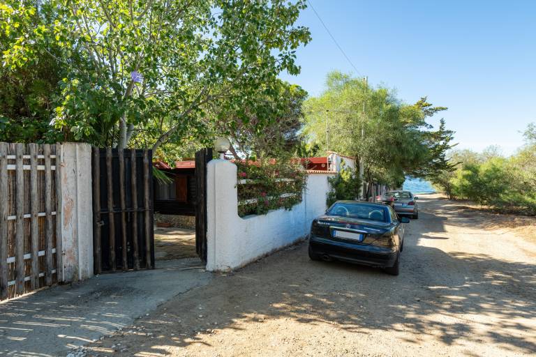 House with barbeque, patio & garden | Garden view | Dogs allowed — photo 3