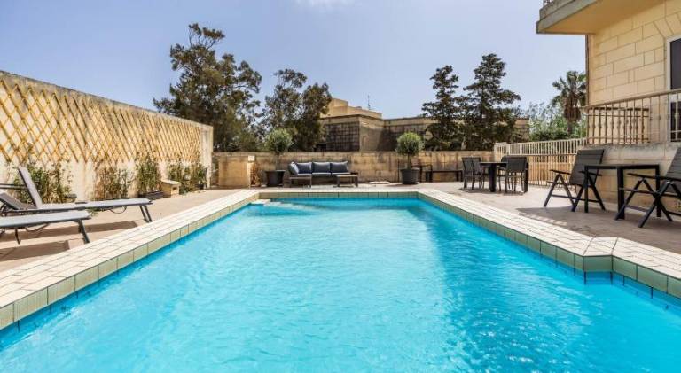 Lovely villa with pool | Pets are welcome in St. Julian's