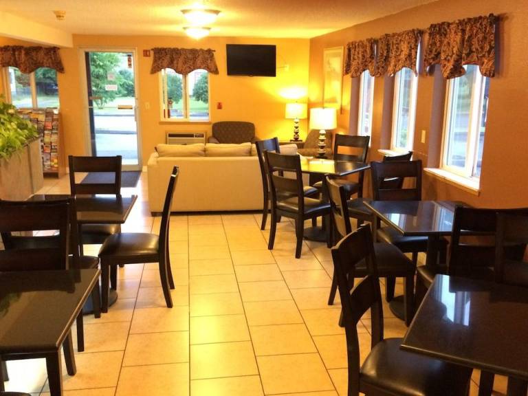 King Oscar Motel — photo 5