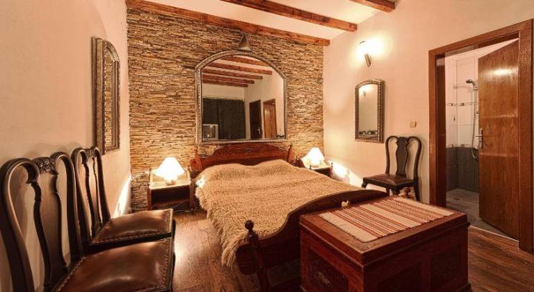 Wonderful vacation home with pool, patio & barbeque | Dogs allowed — photo 2