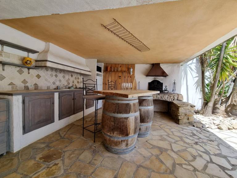 Cozy villa with a private pool and a terrace — photo 4