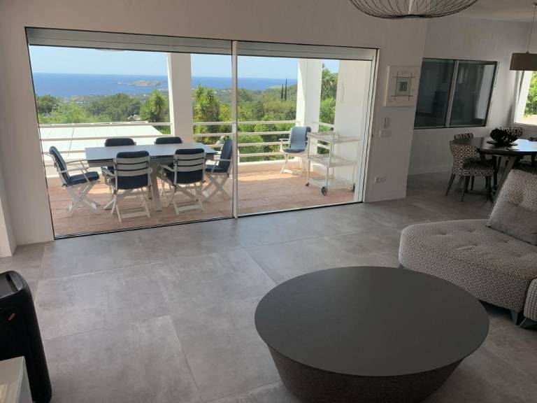IBIZA Cala Tarida Ferienhaus in bester Lage