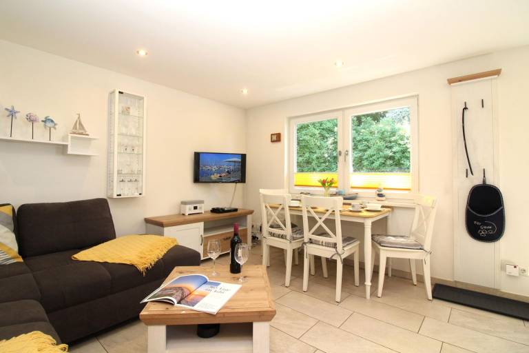 Küstenidyll Horst: gemütliches Ferienhaus mit 3 Zimmern, Terrasse und Garten — photo 4
