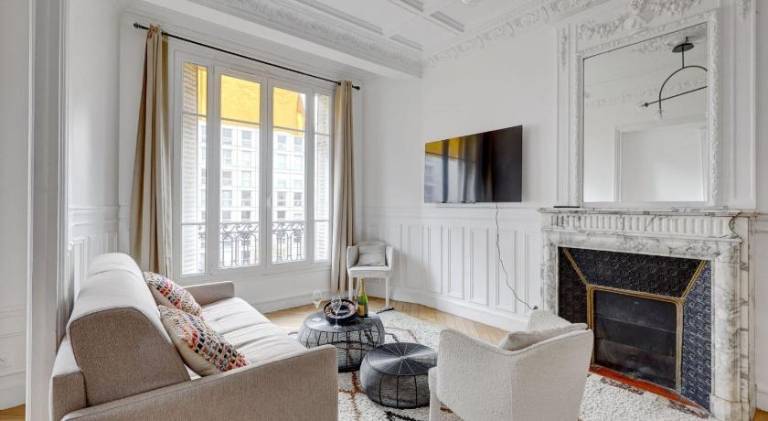 Holiday apartment | Next to Eiffel Tower in Paris