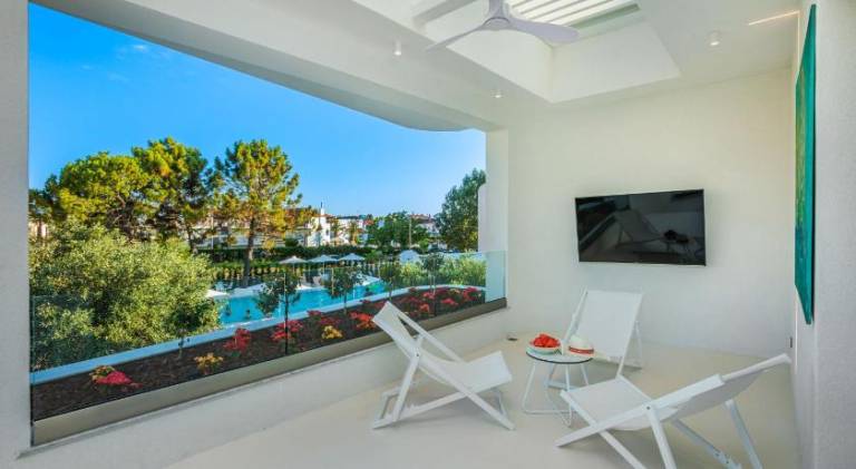 Cocoοns Suites & Villas Fourka — photo 5