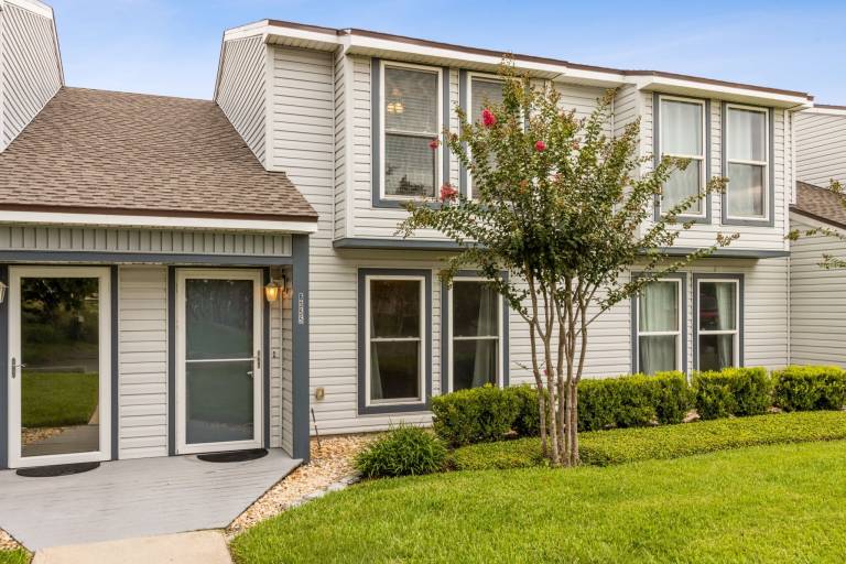 Condo with pool | Dogs allowed — photo 4