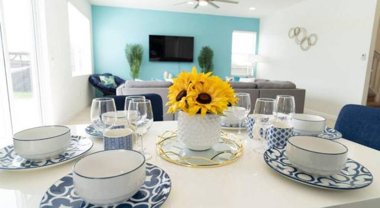 Pleasant vacation home with hot tub & pool | Pet-friendly — photo 3
