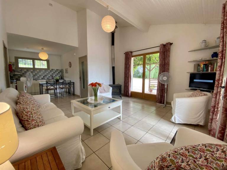 Fully equipped gite with patio, BBQ & private pool | Pets allowed — photo 4