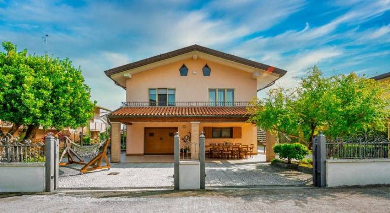 Villa with 4 rooms for 7 persons in Mestre