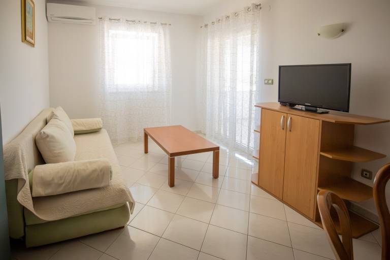 Two bedroom apartment with terrace and sea view Mali Lošinj, Lošinj (A-8026-c) — photo 2