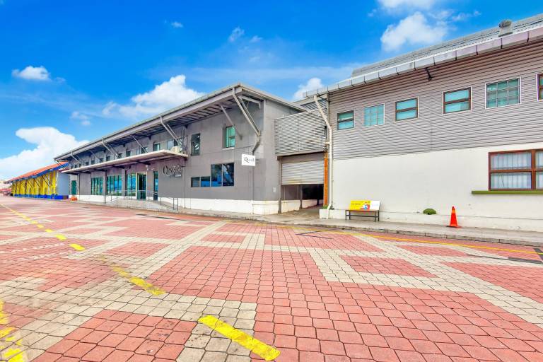Malaysia Deluxe Triple &bull; Spacious Stay