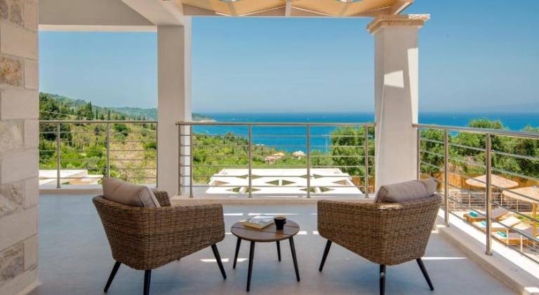 Spacious villa with private pool, garden & patio | Dogs allowed — photo 3