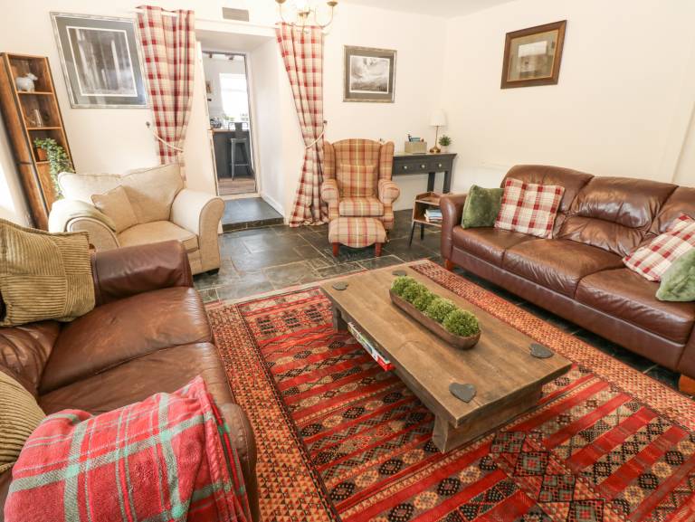 Family-friendly cottage with yard | Pets are welcome — photo 5