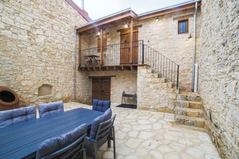 Bed & Breakfast Lofou