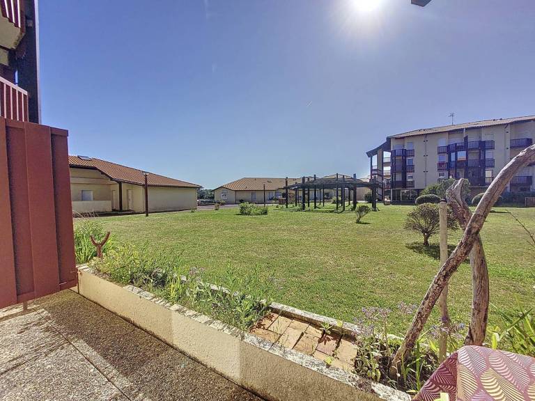 Rental apartment with pool | Lake view | Close to the beach | Pets are welcome — photo 2