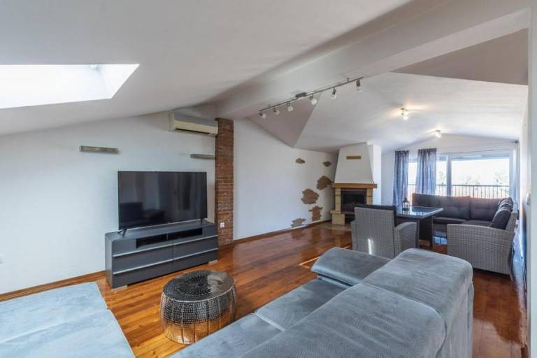Fully equipped big apartment with terrace | Sea view | Pets allowed — photo 2