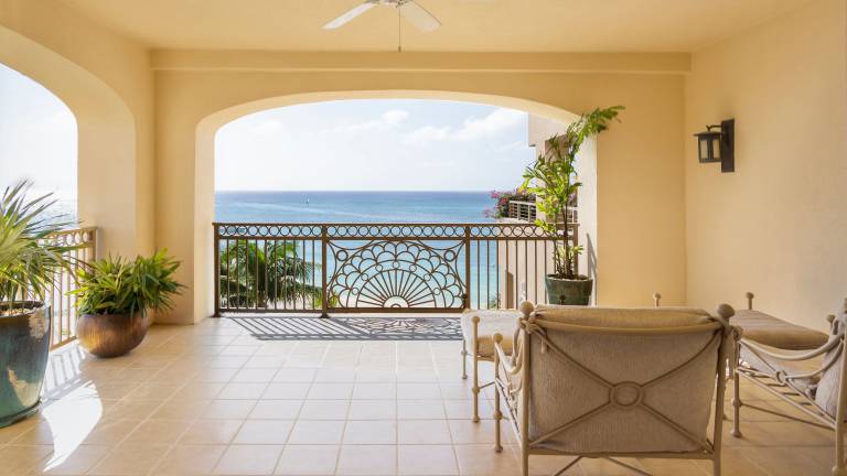 Fantastic Large Oceanfront Residence Located at The Ritz-Carlton, Grand Cayma — photo 3