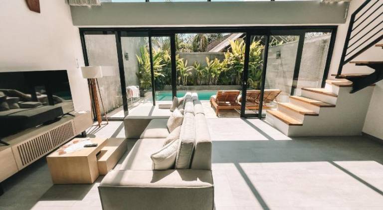 Villa with private pool, patio & yard — photo 3