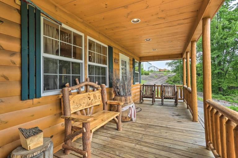 Cabin  Roaring Brook Township