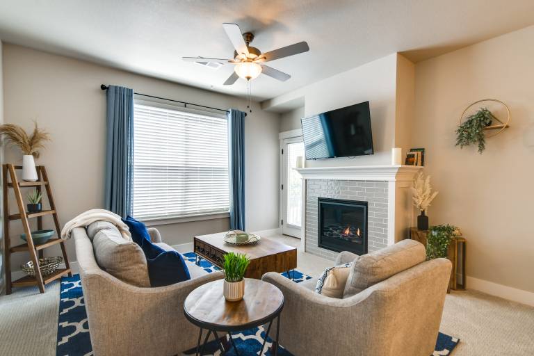 Elegant Loveland Condo < 5 Mi to Old Town! — photo 4