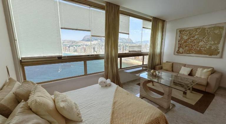 Apartment with private pool, sauna & terrace in Benidorm