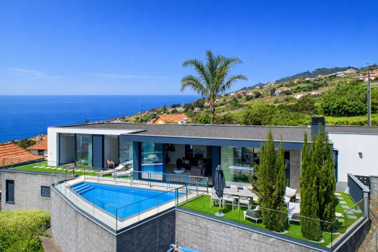 Ferienhaus in Estreito da Calheta, Madeira f&uuml;r max. 8 Personen am Atlantik