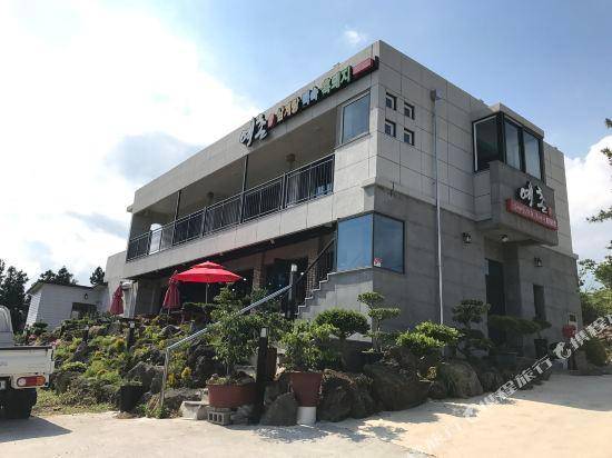 Seogwipo Jungmun Yechon Pension