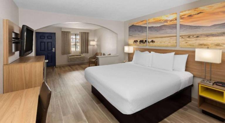 Days Inn by Wyndham Oklahoma City — photo 2