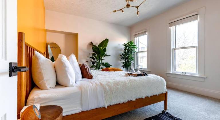Short North - Parking Free - Convention - King Bed — photo 2