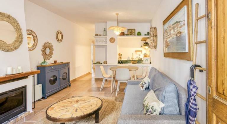 Holiday apartment with 2 rooms for 6 persons in Calella