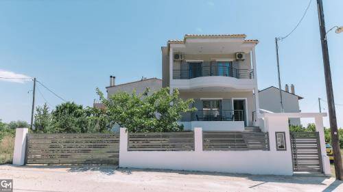 σπίτι Karavostasi