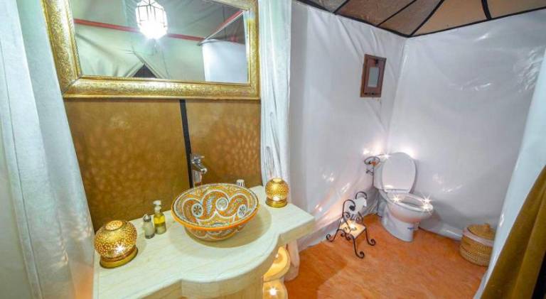 Pleasant tent with hot tub | Pets allowed — photo 5