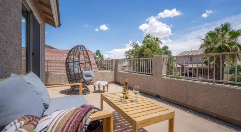 Fully equipped vacation home with grill, private pool & jacuzzi | Perfect for remote work | Pet-friendly — photo 5