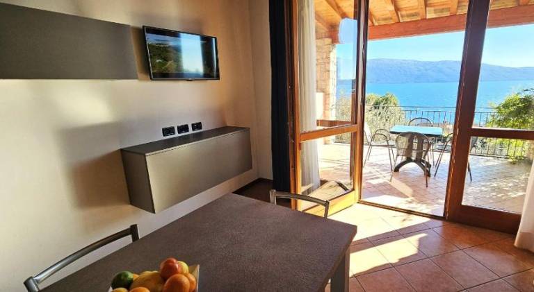 Charming serviced apartment with pool, garden & terrace | Close to the beach | Pets are welcome — photo 2