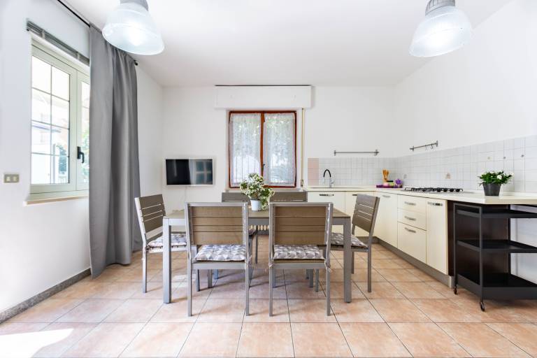 Holiday apartment with 1 room for 5 persons — photo 4