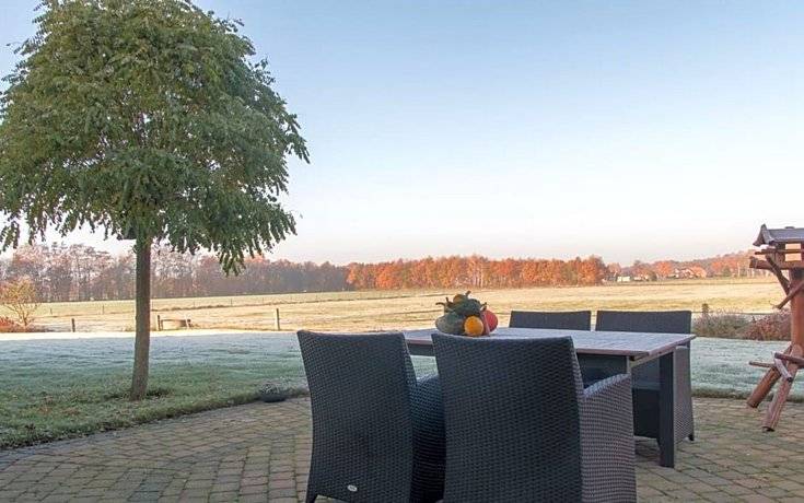 Bed & Breakfast  Lemele