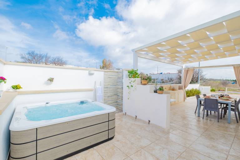 Child-friendly house with hot tub & BBQ | Pets allowed — photo 5