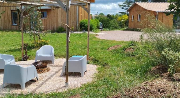 Vacation home with patio & yard | Suitable for remote work | Pets are welcome — photo 4
