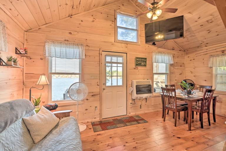Pet-Friendly Ellsworth Cottage on Branch Lake — photo 5