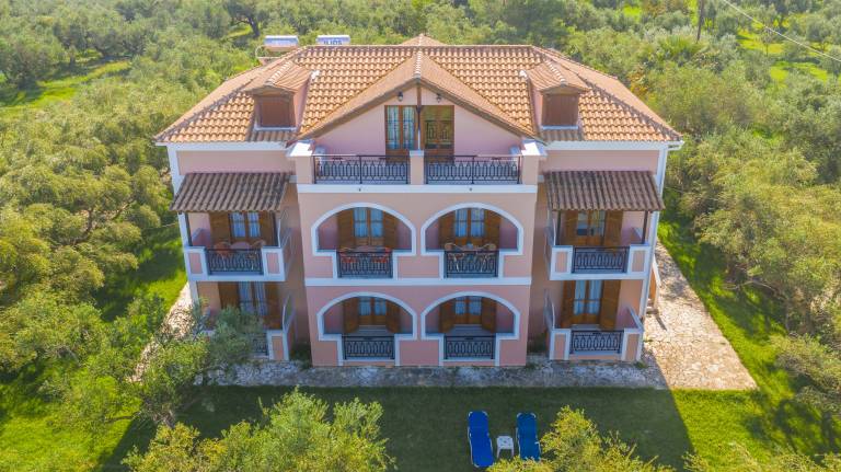 Apartment  Psarou