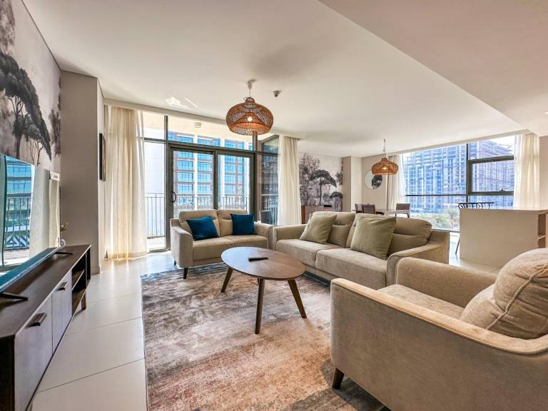 Charming apartment with pool | Perfect for remote work | Pets are welcome in Dubai