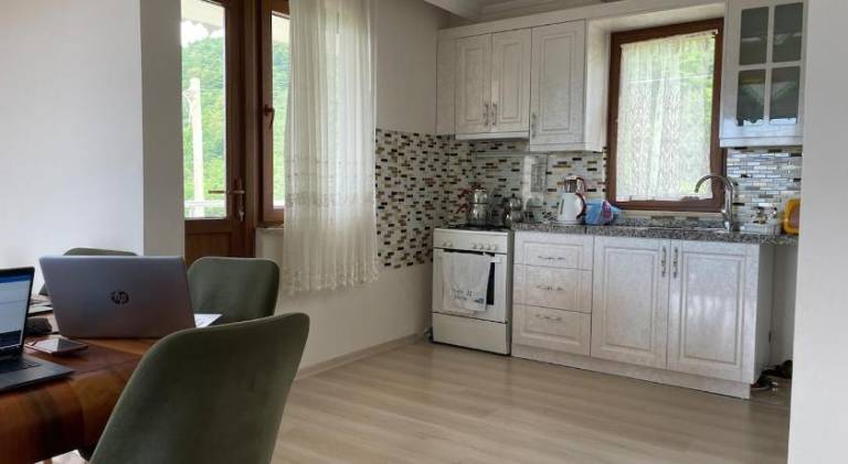 Vacation home with patio — photo 3