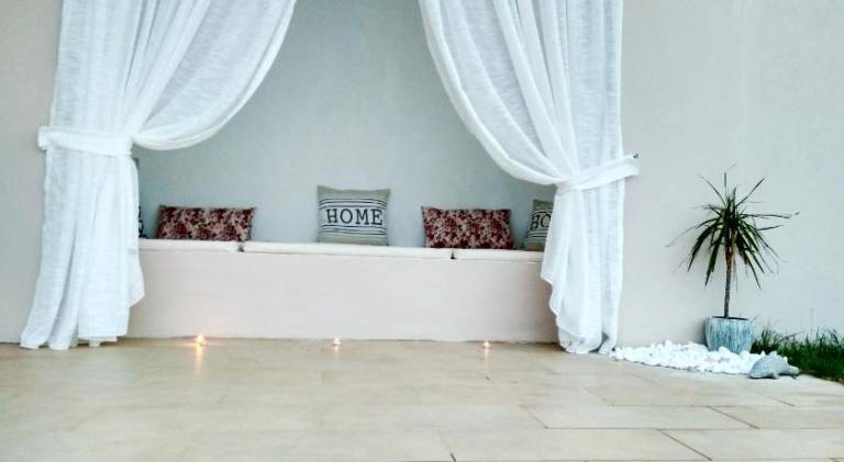 Pleasant villa with patio, grill & pool | Beach nearby | Pets are welcome — photo 5