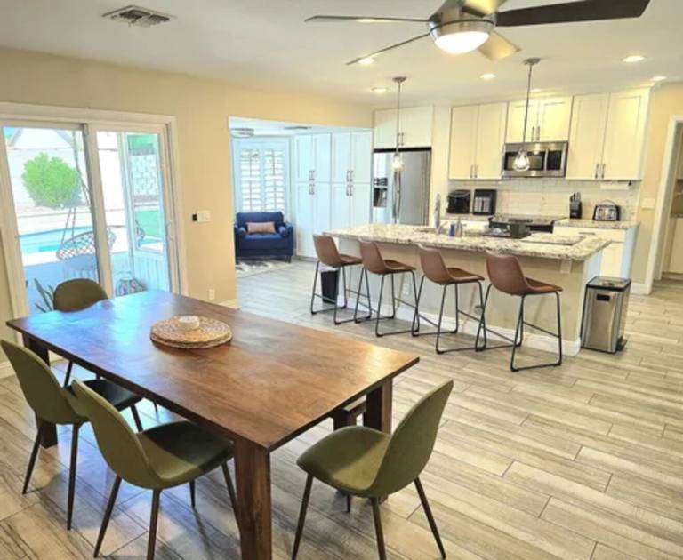 Child-friendly vacation home with yard & pool | Pets are welcome — photo 2