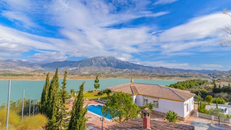 Villa  Viñuela